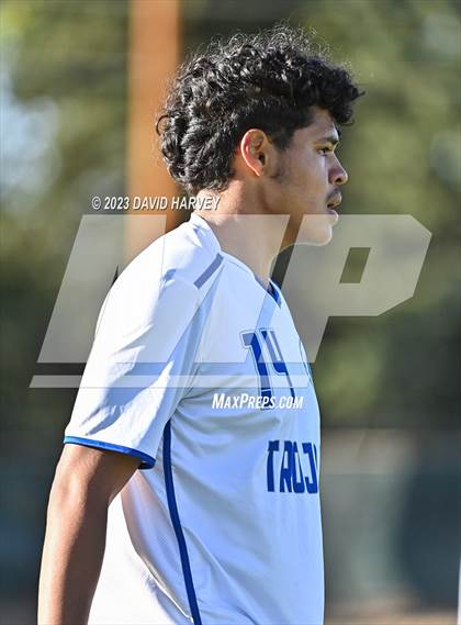 Thumbnail 3 in Thornton vs Alameda photogallery.