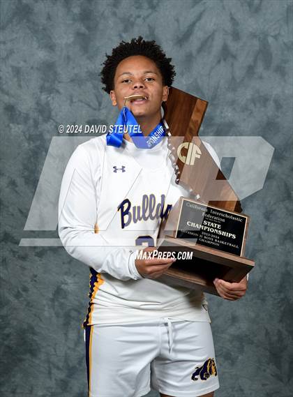 Thumbnail 2 in Oakland Tech (CIF State D2 Awards) photogallery.