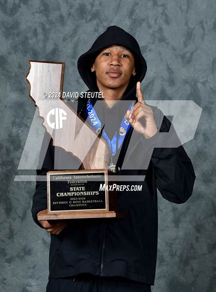 Thumbnail 3 in Oakland Tech (CIF State D2 Awards) photogallery.