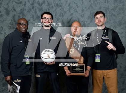 Thumbnail 2 in Oakland Tech (CIF State D2 Awards) photogallery.