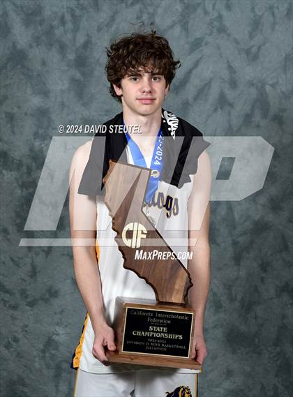 Thumbnail 3 in Oakland Tech (CIF State D2 Awards) photogallery.