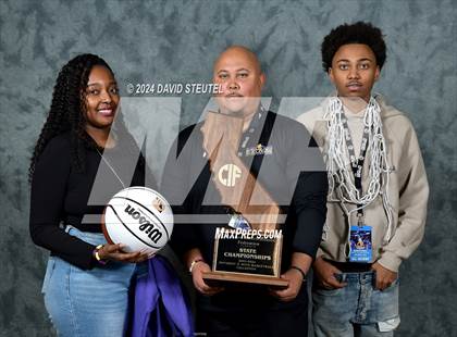 Thumbnail 3 in Oakland Tech (CIF State D2 Awards) photogallery.