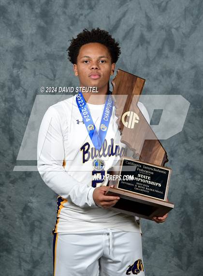Thumbnail 1 in Oakland Tech (CIF State D2 Awards) photogallery.