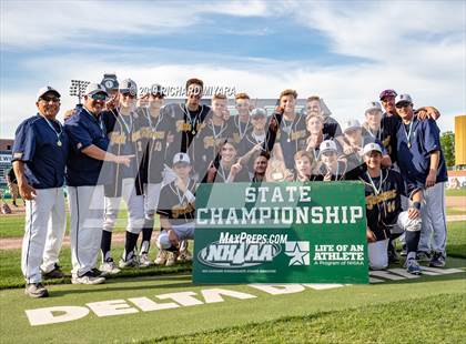 Thumbnail 3 in Hollis-Brookline vs. Bow (NHIAA D2 Final) photogallery.