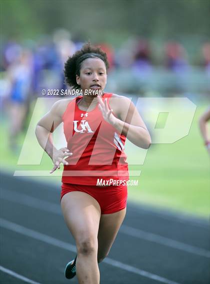 Thumbnail 3 in Porter Ridge Track Meet photogallery.