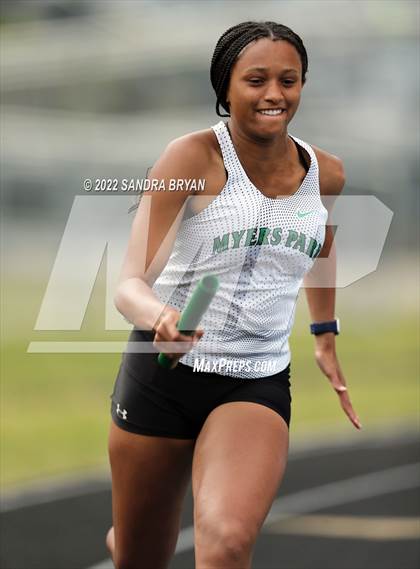 Thumbnail 2 in Porter Ridge Track Meet photogallery.