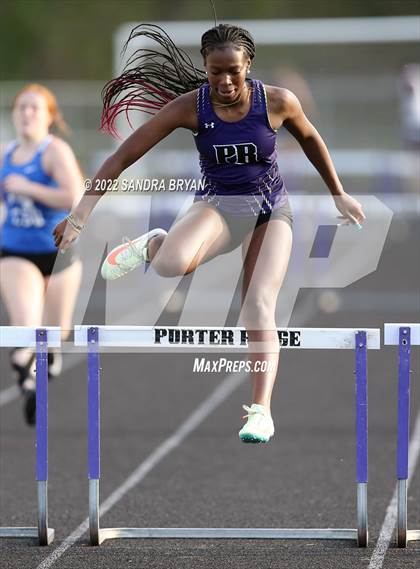 Thumbnail 1 in Porter Ridge Track Meet photogallery.
