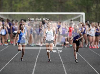 Thumbnail 3 in Porter Ridge Track Meet photogallery.