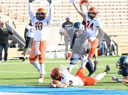 Thumbnail 1 in Palmer Ridge vs. Erie (CHSAA 3A Championship) photogallery.