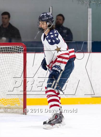 Thumbnail 2 in Catholic Memorial vs St. John's Prep photogallery.