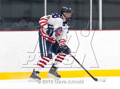 Thumbnail 3 in Catholic Memorial vs St. John's Prep photogallery.