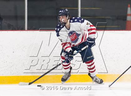 Thumbnail 3 in Catholic Memorial vs St. John's Prep photogallery.