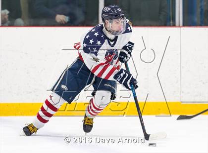 Thumbnail 3 in Catholic Memorial vs St. John's Prep photogallery.