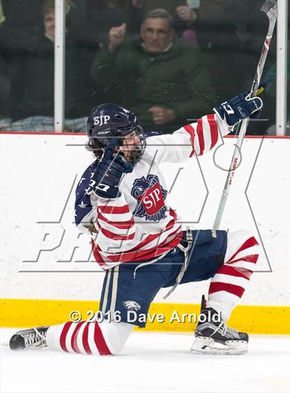 Thumbnail 2 in Catholic Memorial vs St. John's Prep photogallery.