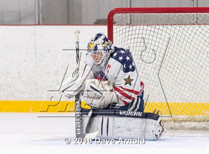 Thumbnail 3 in Catholic Memorial vs St. John's Prep photogallery.