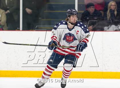 Thumbnail 3 in Catholic Memorial vs St. John's Prep photogallery.