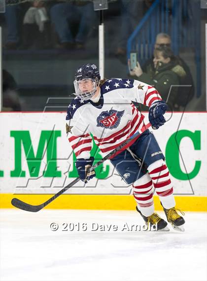 Thumbnail 3 in Catholic Memorial vs St. John's Prep photogallery.