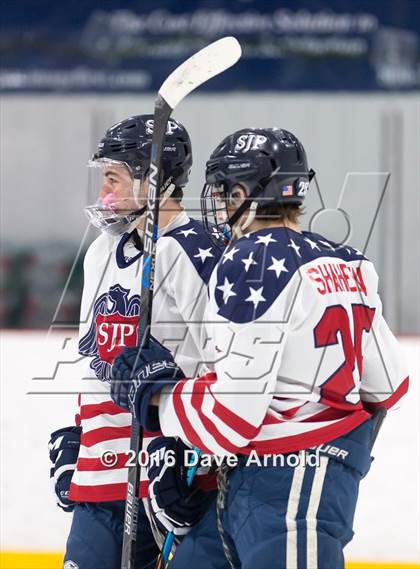Thumbnail 2 in Catholic Memorial vs St. John's Prep photogallery.