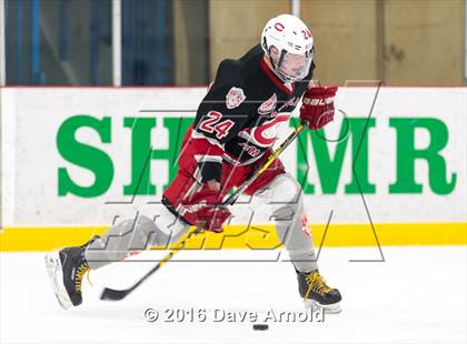 Thumbnail 3 in Catholic Memorial vs St. John's Prep photogallery.
