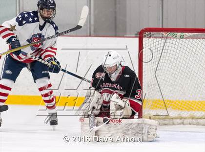 Thumbnail 2 in Catholic Memorial vs St. John's Prep photogallery.