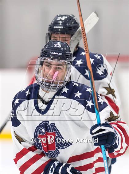 Thumbnail 3 in Catholic Memorial vs St. John's Prep photogallery.