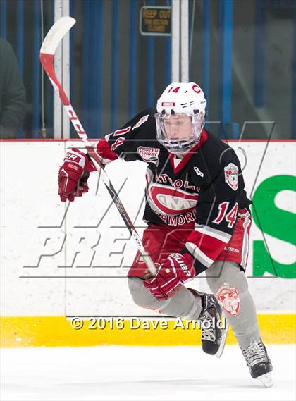 Thumbnail 3 in Catholic Memorial vs St. John's Prep photogallery.