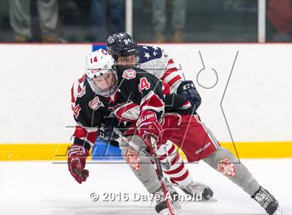Thumbnail 3 in Catholic Memorial vs St. John's Prep photogallery.