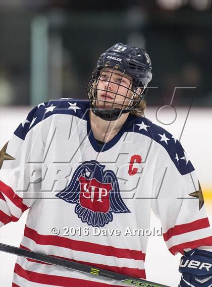 Thumbnail 2 in Catholic Memorial vs St. John's Prep photogallery.