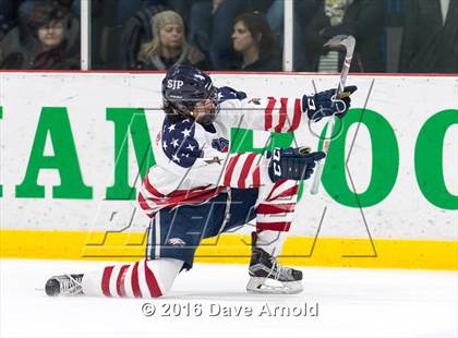Thumbnail 3 in Catholic Memorial vs St. John's Prep photogallery.