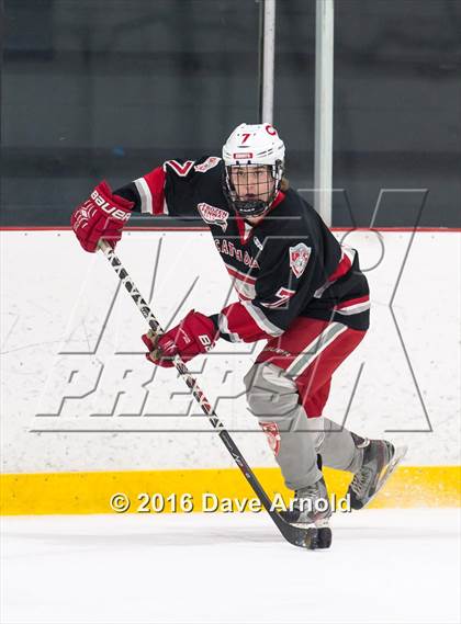 Thumbnail 3 in Catholic Memorial vs St. John's Prep photogallery.