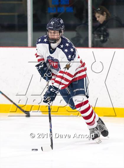 Thumbnail 2 in Catholic Memorial vs St. John's Prep photogallery.