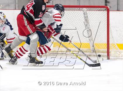 Thumbnail 3 in Catholic Memorial vs St. John's Prep photogallery.