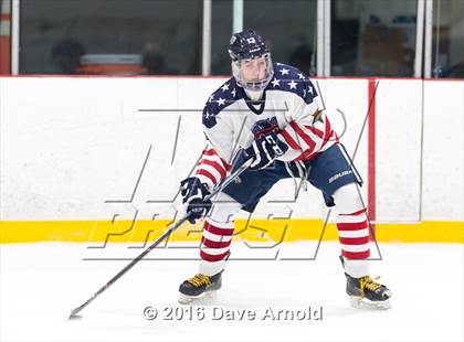 Thumbnail 3 in Catholic Memorial vs St. John's Prep photogallery.