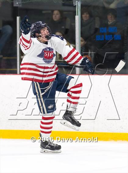 Thumbnail 2 in Catholic Memorial vs St. John's Prep photogallery.