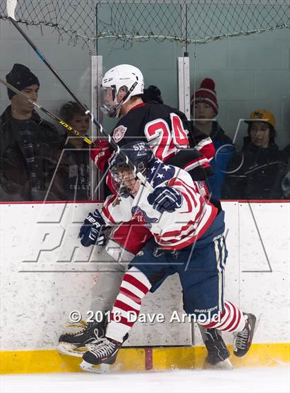 Thumbnail 3 in Catholic Memorial vs St. John's Prep photogallery.