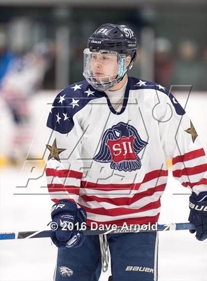 Thumbnail 3 in Catholic Memorial vs St. John's Prep photogallery.