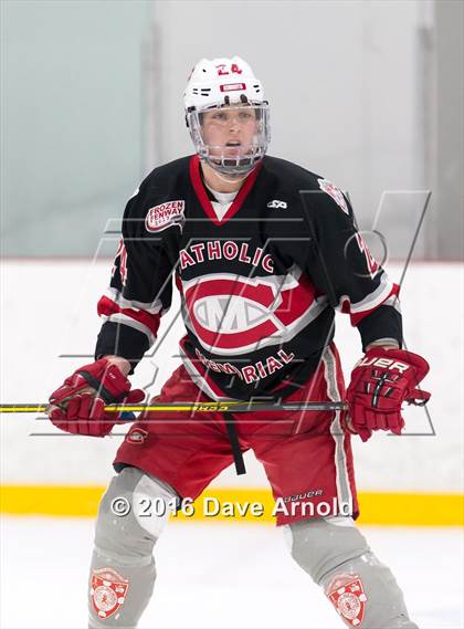 Thumbnail 3 in Catholic Memorial vs St. John's Prep photogallery.