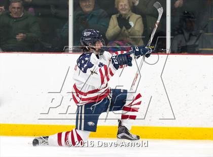 Thumbnail 3 in Catholic Memorial vs St. John's Prep photogallery.