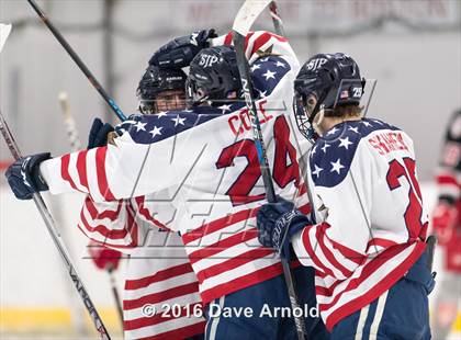 Thumbnail 3 in Catholic Memorial vs St. John's Prep photogallery.