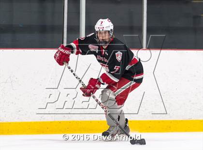 Thumbnail 2 in Catholic Memorial vs St. John's Prep photogallery.