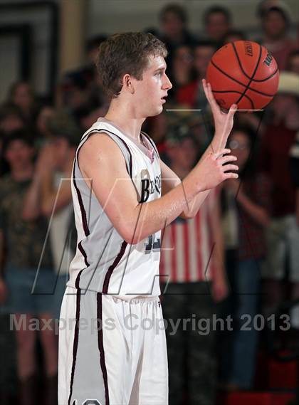 Thumbnail 2 in Bearden vs. Maryville (D4AAA District Championship) photogallery.