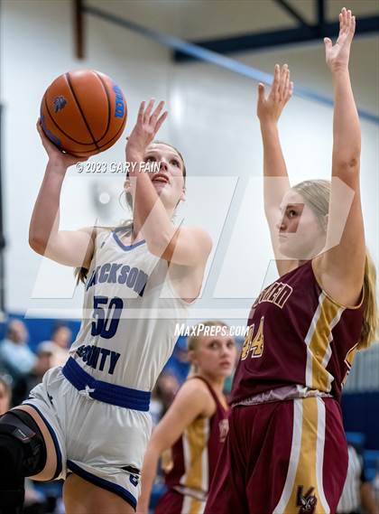 Thumbnail 3 in Van Buren County vs Jackson County (Battle At The Creek) photogallery.