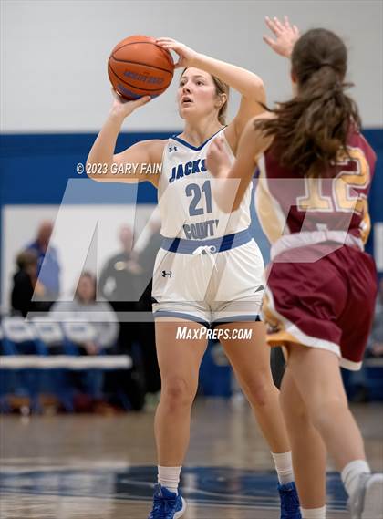 Thumbnail 2 in Van Buren County vs Jackson County (Battle At The Creek) photogallery.