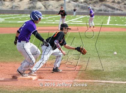 Thumbnail 3 in Gallup @ Miyamura photogallery.