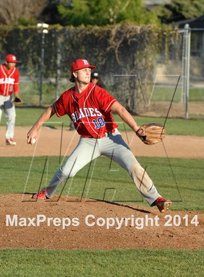Thumbnail 3 in East Bakersfield @ Tehachapi photogallery.