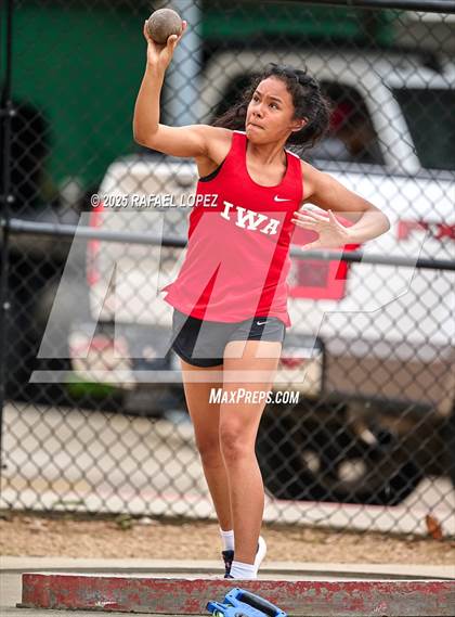 Thumbnail 1 in Eagle No Tax Relays (Shot Put) photogallery.