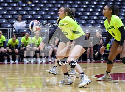 Thumbnail 2 in Blum vs. Neches (UIL 1A Volleyball Semifinal) photogallery.