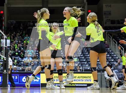 Thumbnail 2 in Blum vs. Neches (UIL 1A Volleyball Semifinal) photogallery.
