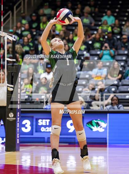 Thumbnail 3 in Blum vs. Neches (UIL 1A Volleyball Semifinal) photogallery.