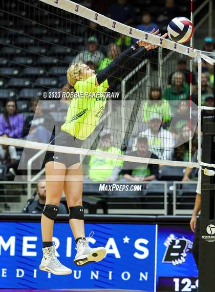 Thumbnail 3 in Blum vs. Neches (UIL 1A Volleyball Semifinal) photogallery.